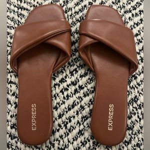 EXPRESS Flat Sandals